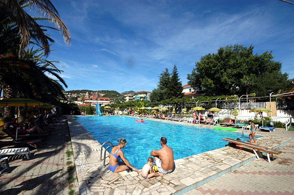 Il Borgo Degli Ulivi Resort Pietra Ligure Exterior foto